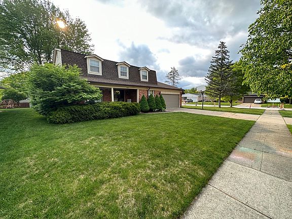 2nd image of 5601 Aster Dr