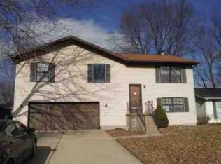 106 Center Grove Dr, O Fallon, IL 62269