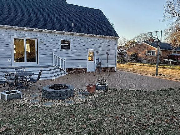 3rd image of 7494 Tyndall Dr