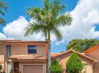 11257 SW 11th St, Pembroke Pines, FL 33025