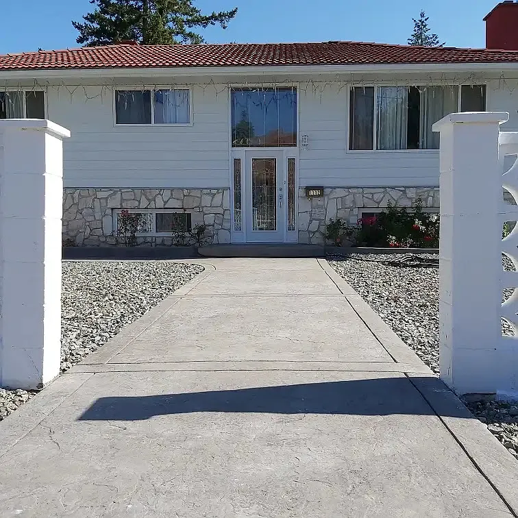 1112 Sprice Ave — Photo 4