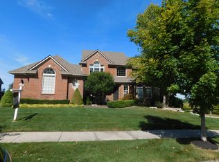 24839 Brompton Way Ct, South Lyon, MI 48178