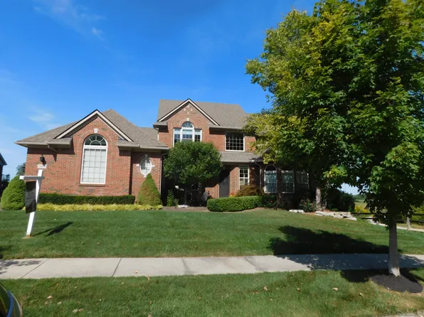24839 Brompton Way Ct, South Lyon, MI 48178