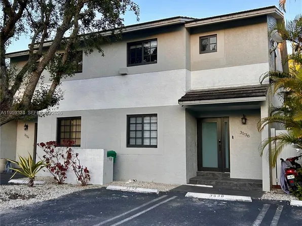 3538 SW 17th St #1B, Miami, FL 33145
