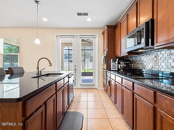 4th image of 4160 HALIFAX Lane
