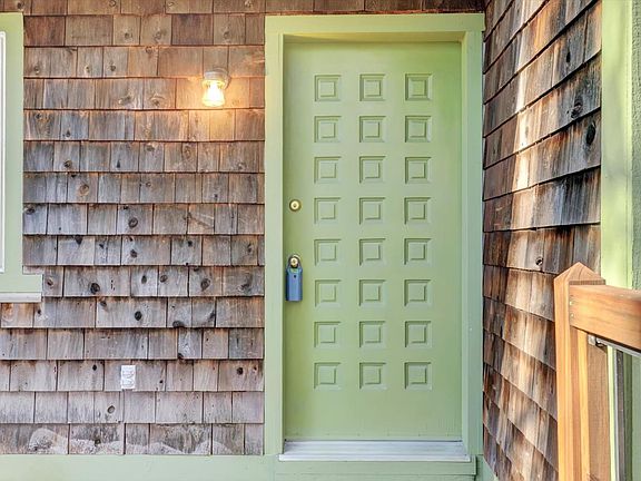 2nd image of 17028 Banner Quaker Hill Rd