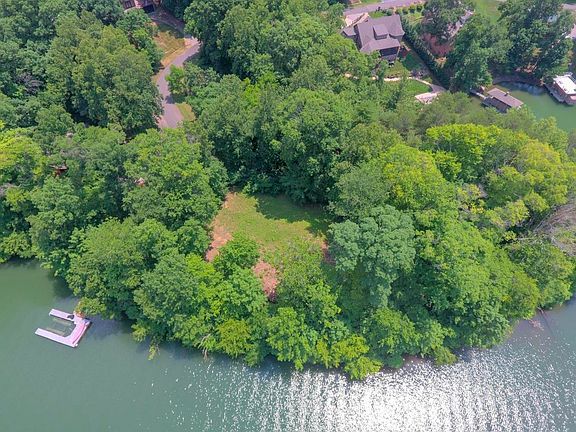 4th image of 204 E Cove Dr