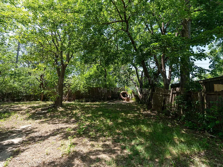 631 N Mount Carmel St — Photo 35