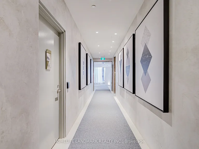 25 Cordova Ave #Penthouse 13 — Photo 6