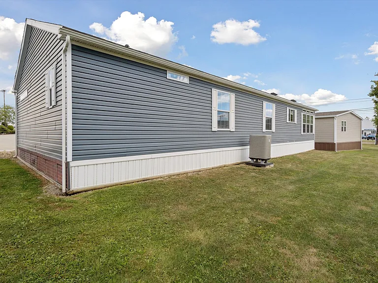 Sunny Acres — Photo 28