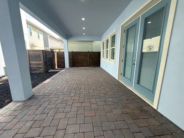 10322 Marconi Ave — Photo 21
