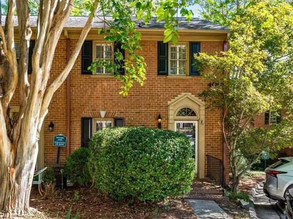 400 Fisher Park Cir Unit E, Greensboro, NC 27401