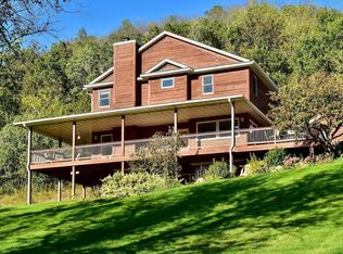 24242 Pfeiffer Hill Rd, Winona, MN 55987