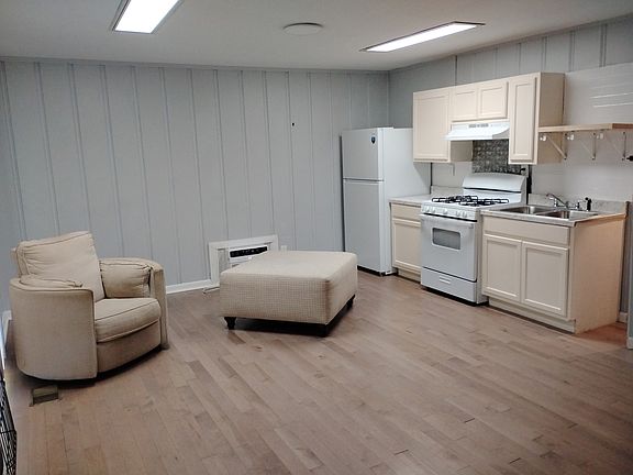 2nd image of 207 S 25th Ave E