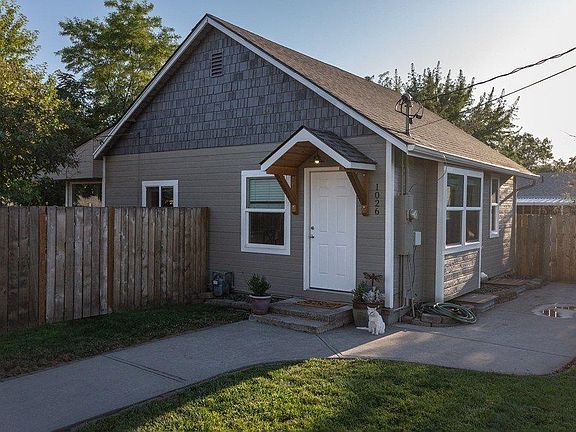 2nd image of 1026 School Ave