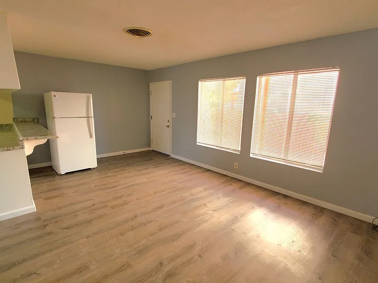 252 A St — Photo 6
