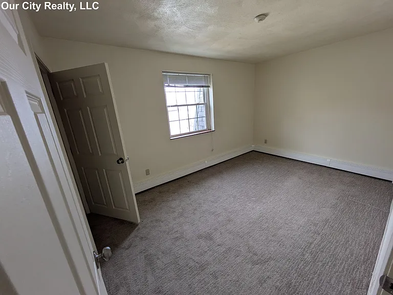 148 Sycamore St — Photo 12
