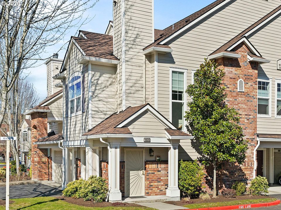 1st image of 1111 NE 64th Ln Unit 1809