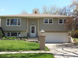 7311 Jasmine Dr, Hanover Park, IL 60133