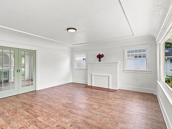 5th image of 522 King St