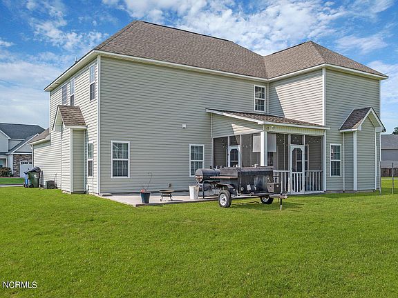4th image of 3002 Oakwood Drive