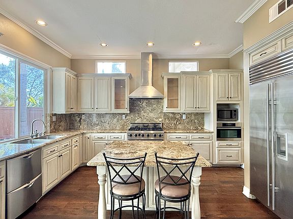 3rd image of 4237 Calle Mejillones
