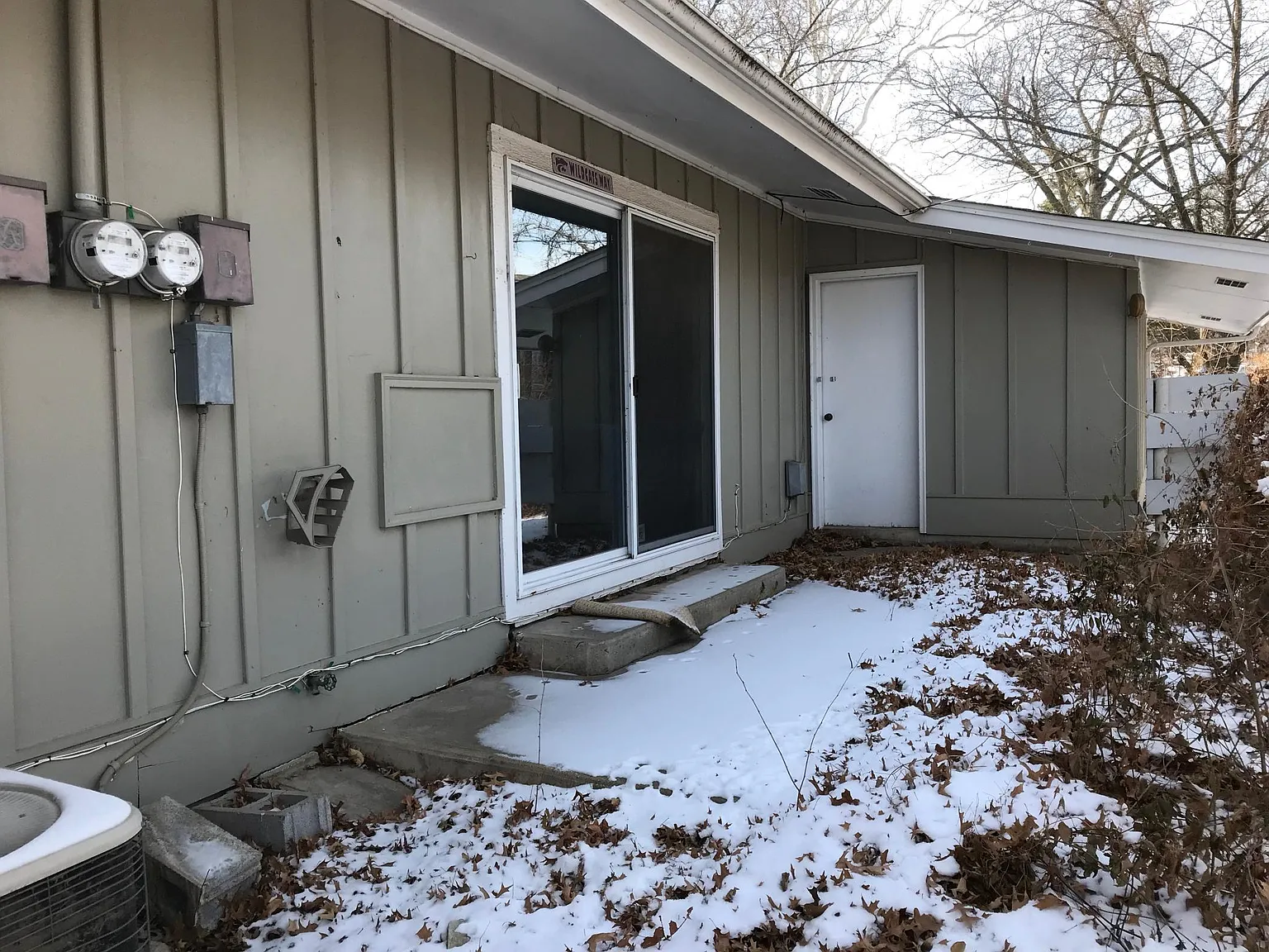 1834 Fairchild Ave — Photo 2