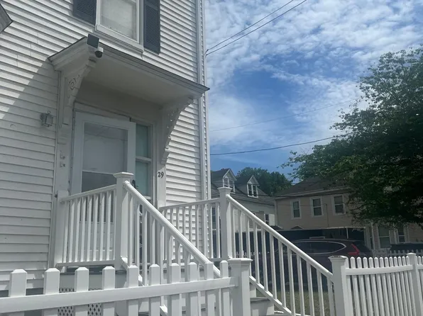 29 John St APT 1, Haverhill, MA 01830