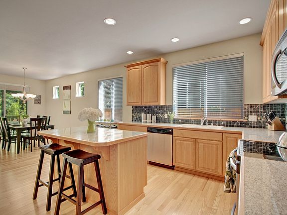 5th image of 4717 140th St SE