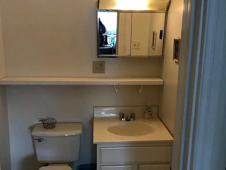622 S Haywood St #303 — Photo 6