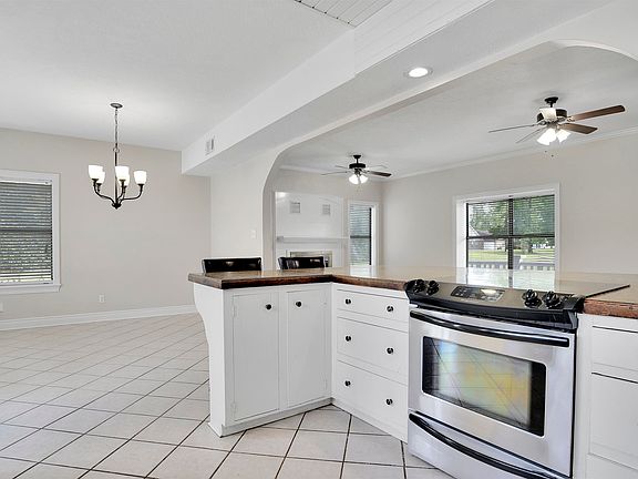 3rd image of 508 Wildwood Dr