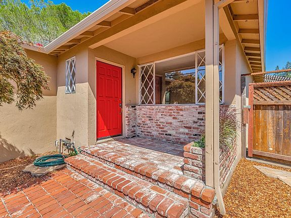 2nd image of 15 Caletta Avenue
