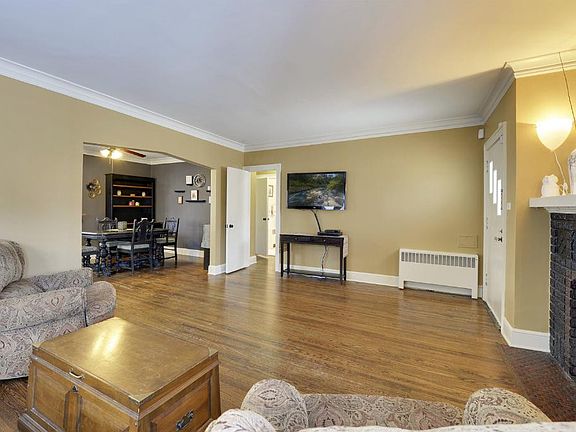 5th image of 2339 Sheridan Ave N