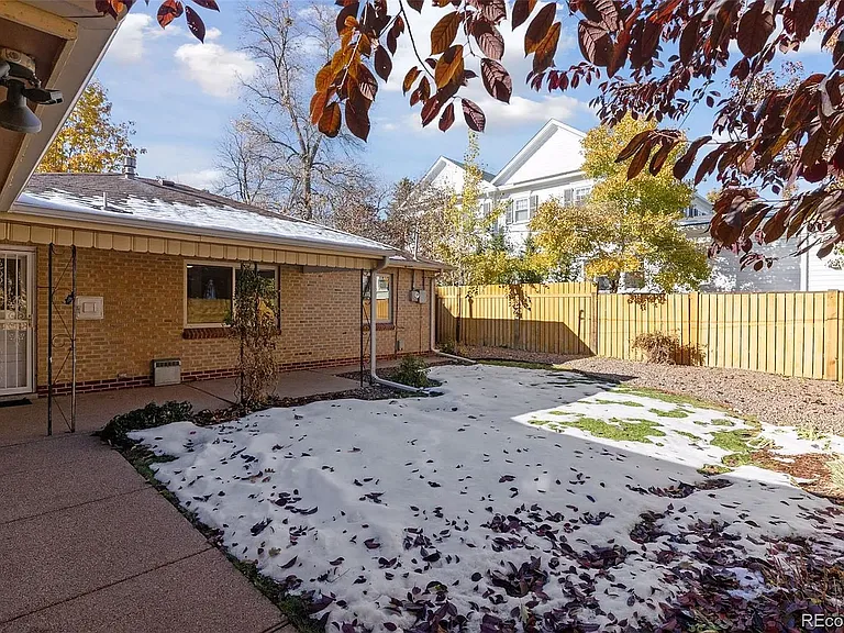 2390 S Clayton St — Photo 32