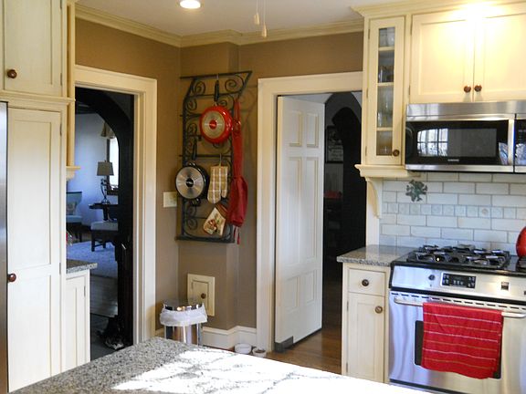 4th image of 806 Lundvall Ave