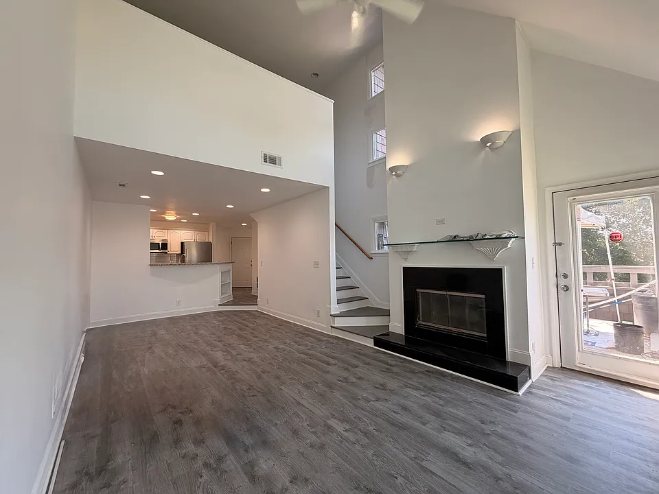 9039 J M Keynes Dr #21