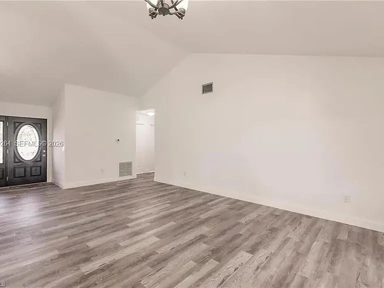 4550 Springview Cir — Photo 5