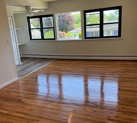 4th image of 155 Nassau Ave APT 2F