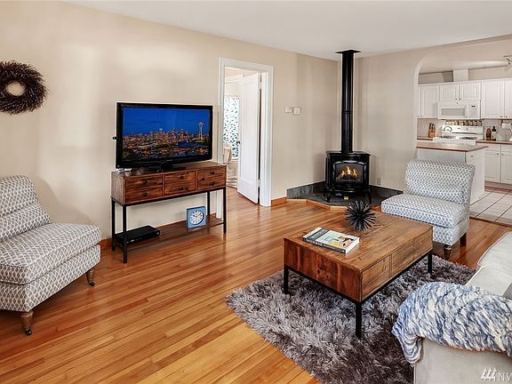 3rd image of 12022 N Park Ave N
