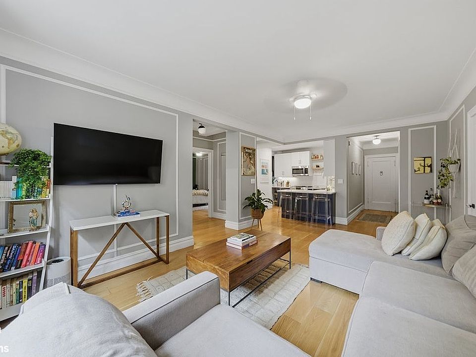 1st image of 250 W 75th St APT 5C
