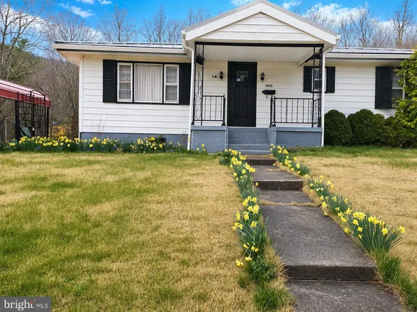 13413 Chatelaine Dr NE, Cumberland, MD 21502