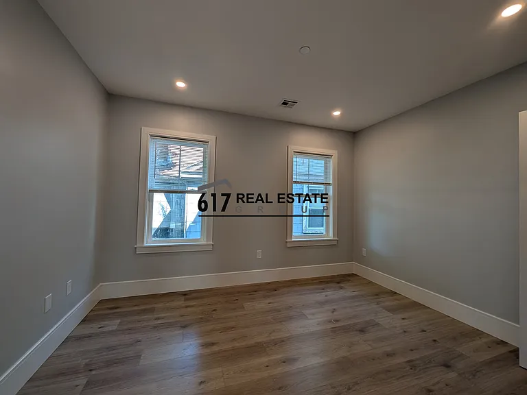 11 Holton St #2 — Photo 11