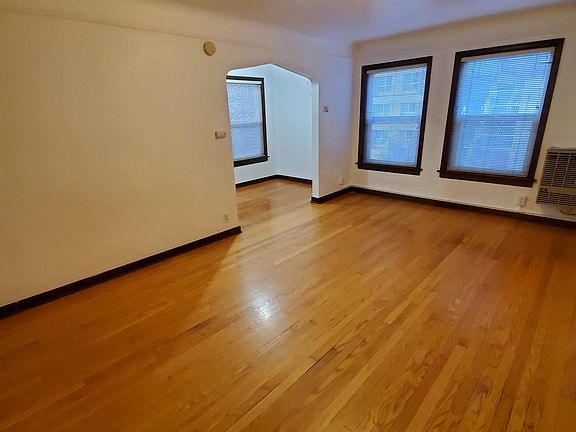3rd image of 1819 Bellevue Ave APT 5