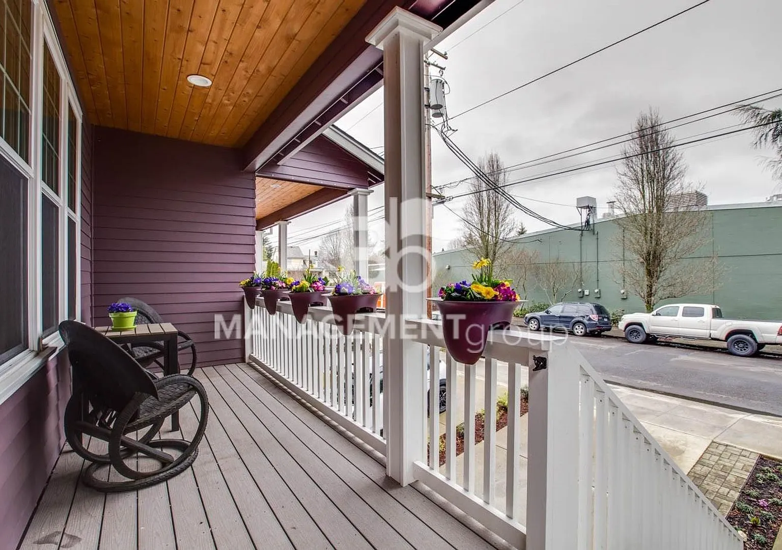 Close In NE Portland- Modern Townhome Across from Wholefoods and Starbucks — Photo 3