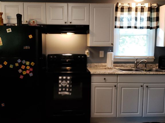 2nd image of 1014 Oriole Ct