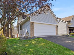 2709 Pine Ridge Dr, Anoka, MN 55303