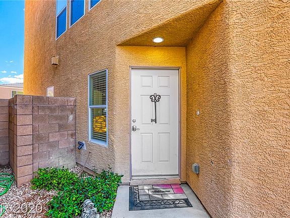 3rd image of 9031 Cedar Door Ave
