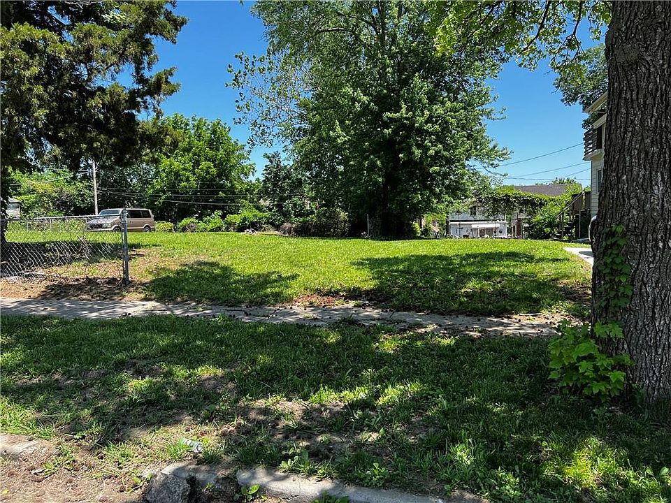 1st image of 3751 Flora Ave
