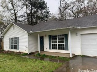 685 Pearl Stone Dr, Lonoke, AR 72086