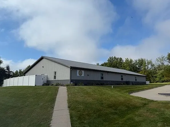 713 S 12th St, Marshalltown, IA 50158